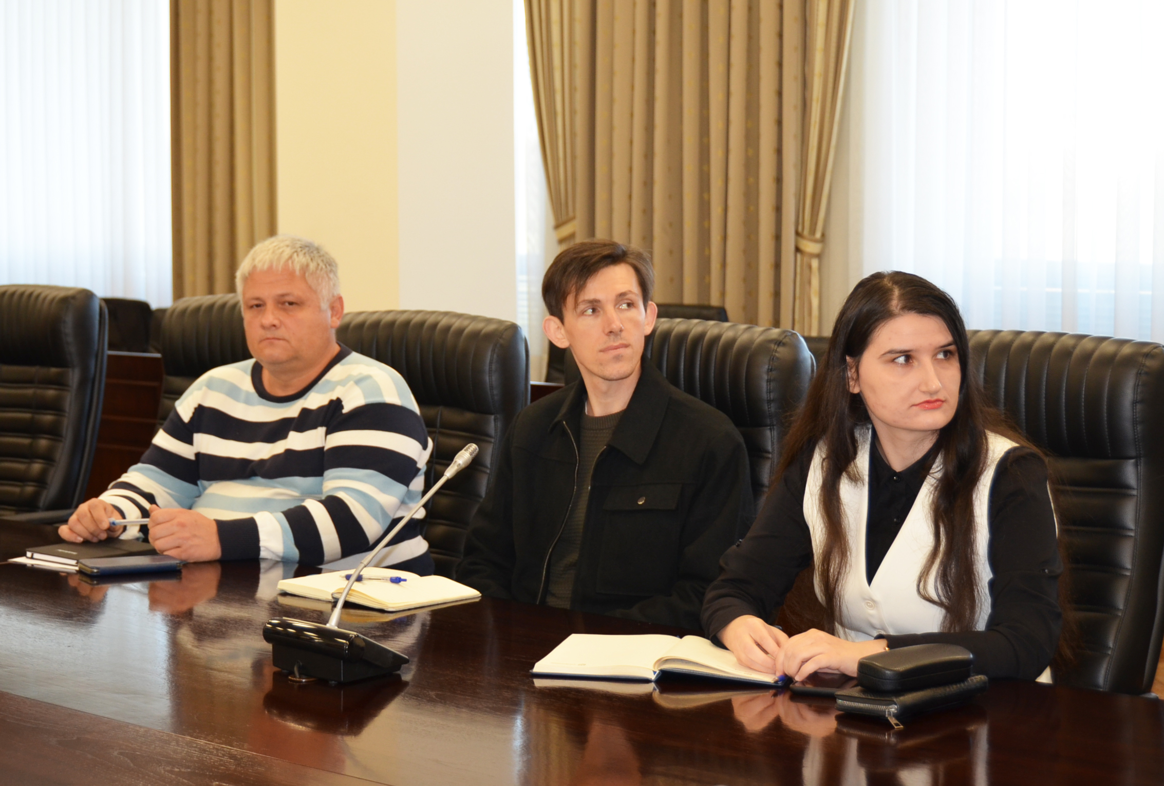 Dialog deschis între sectorul public și privat  