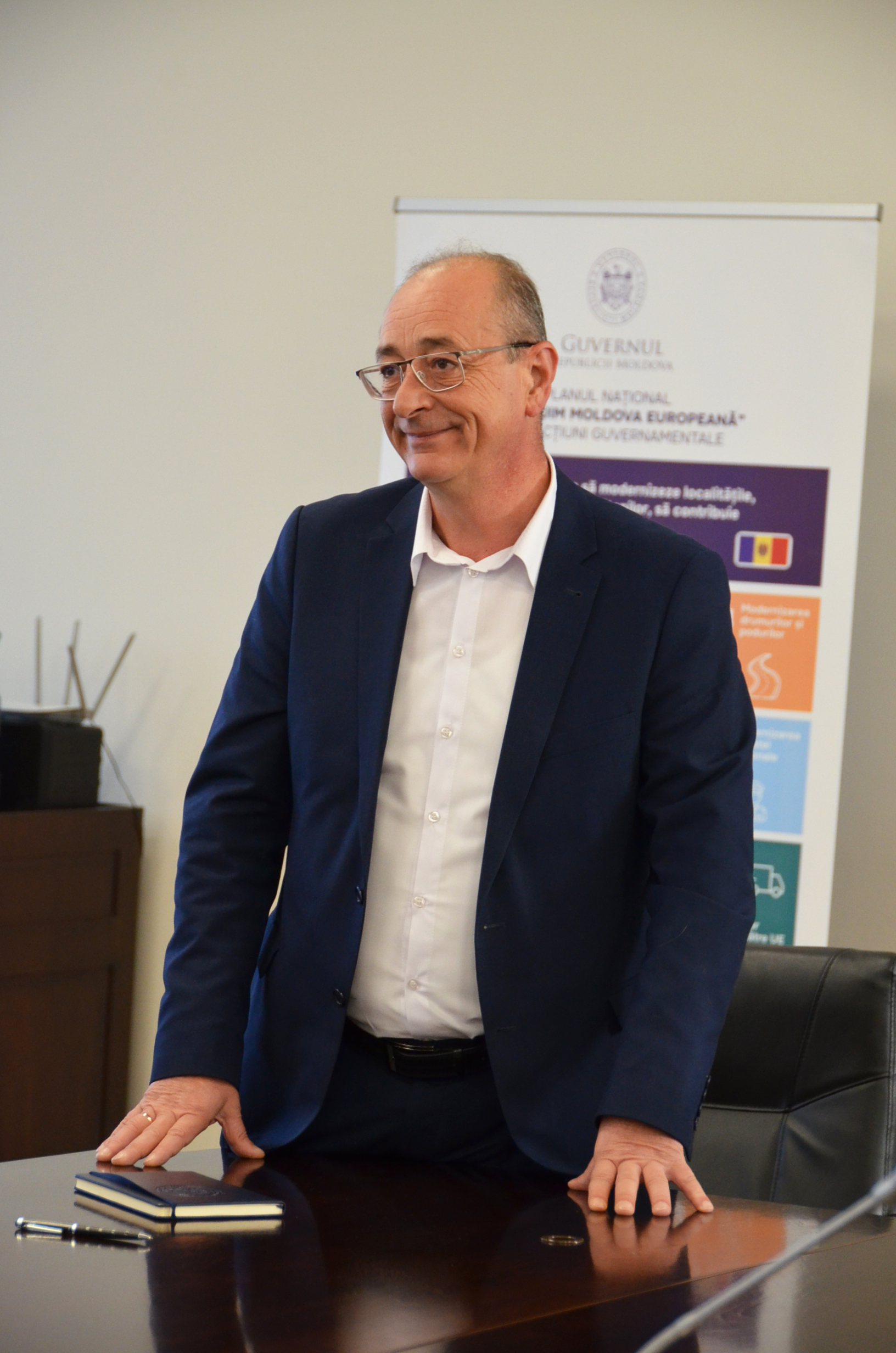 Dialog deschis între sectorul public și privat  