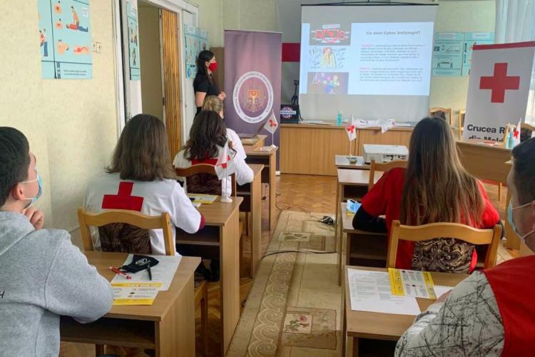 STISC a organizat o instruire dedicată tinerilor cu genericul “Bune practici privind securitatea cibernetică, protecția datelor și siguranța în internet”